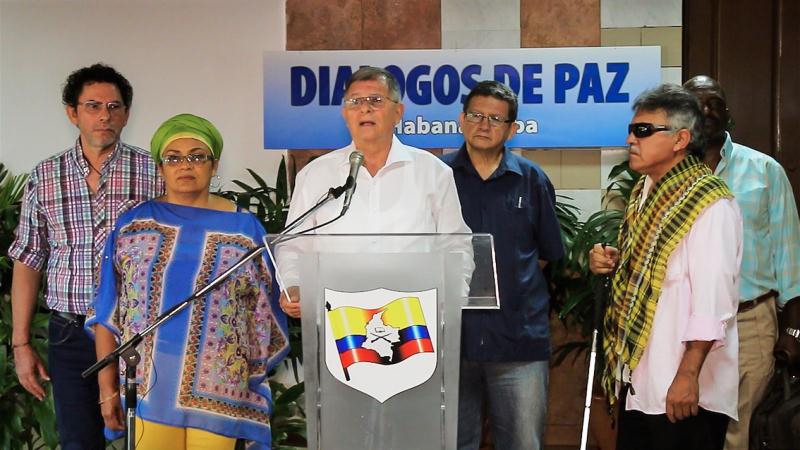 Paramilitarismo FARC dialogos de paz
